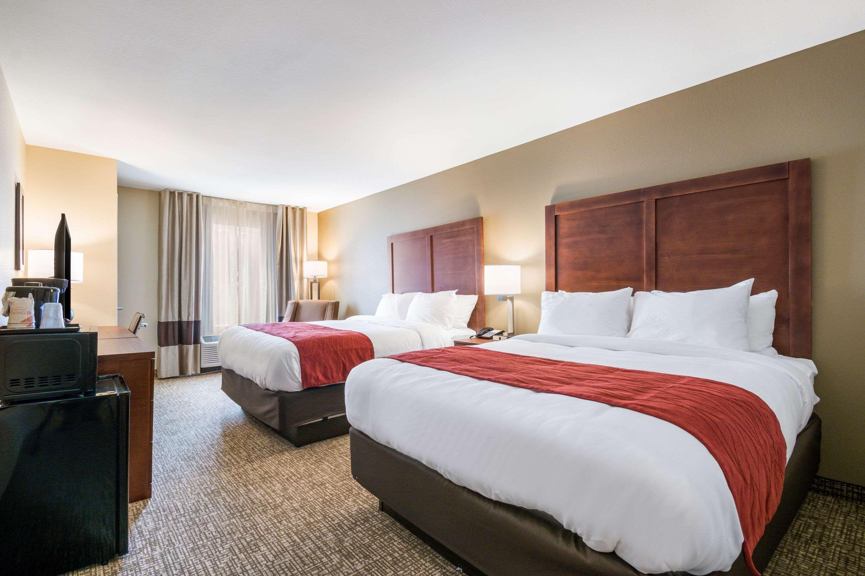 Comfort Inn & Suites Harrisburg - Hershey West Bagian luar foto