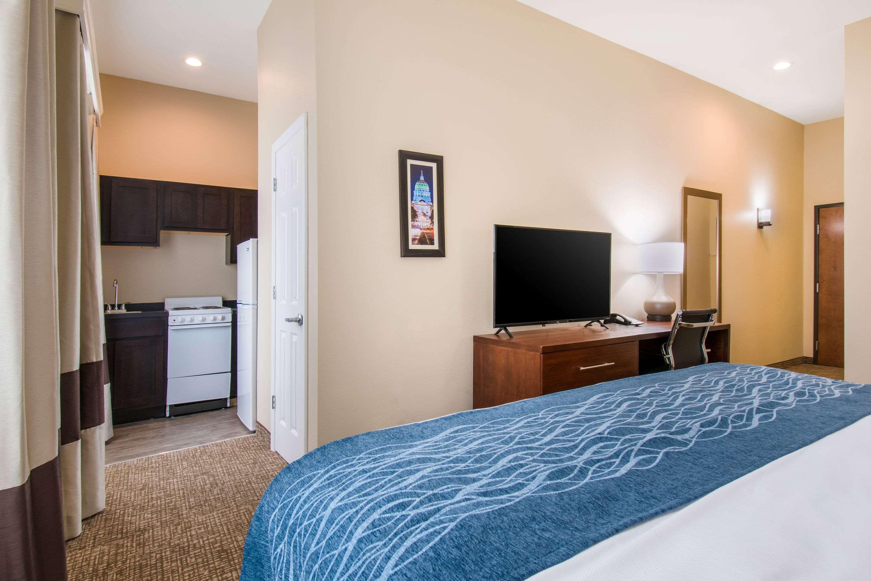 Comfort Inn & Suites Harrisburg - Hershey West Bagian luar foto