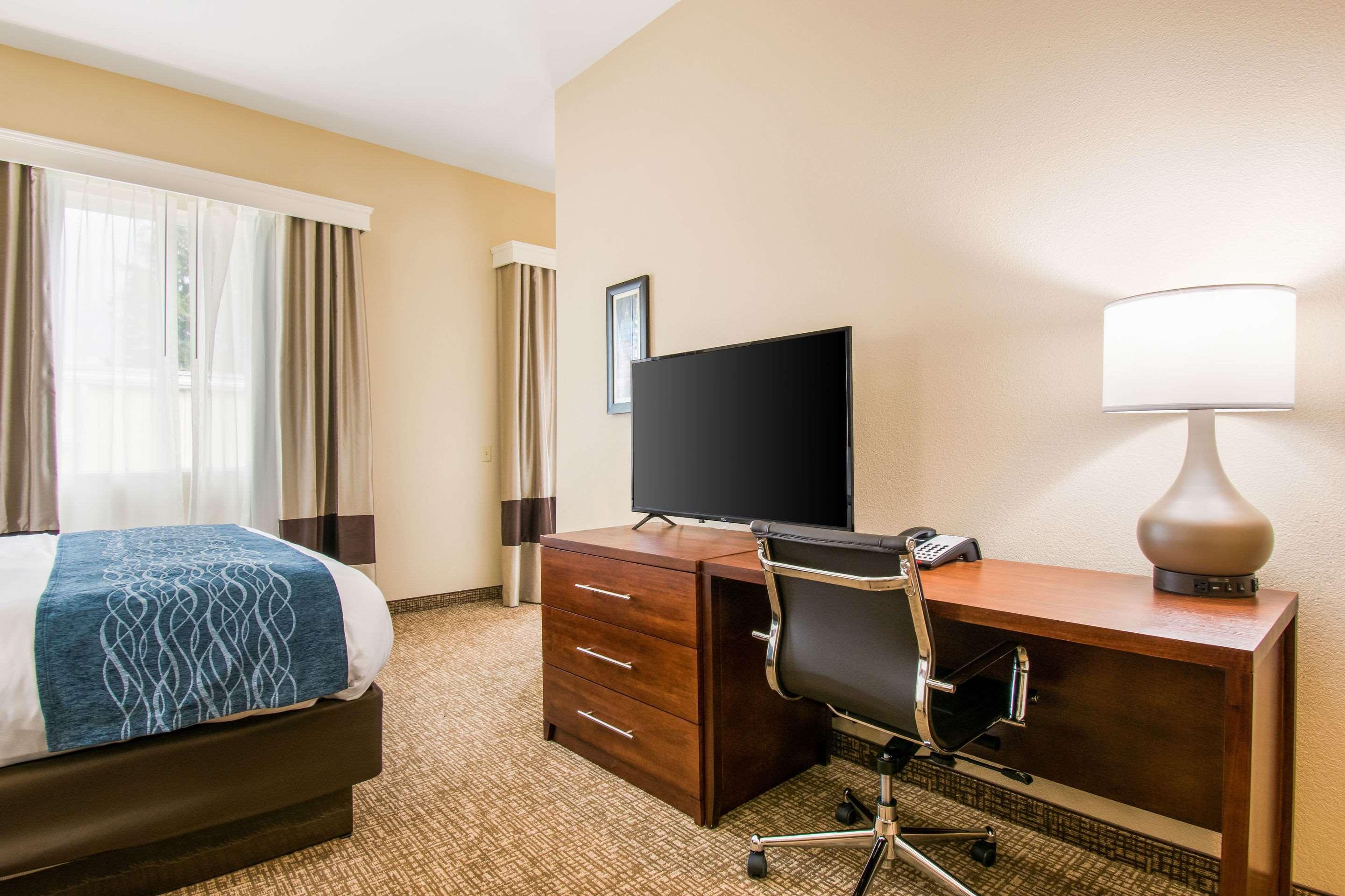 Comfort Inn & Suites Harrisburg - Hershey West Bagian luar foto