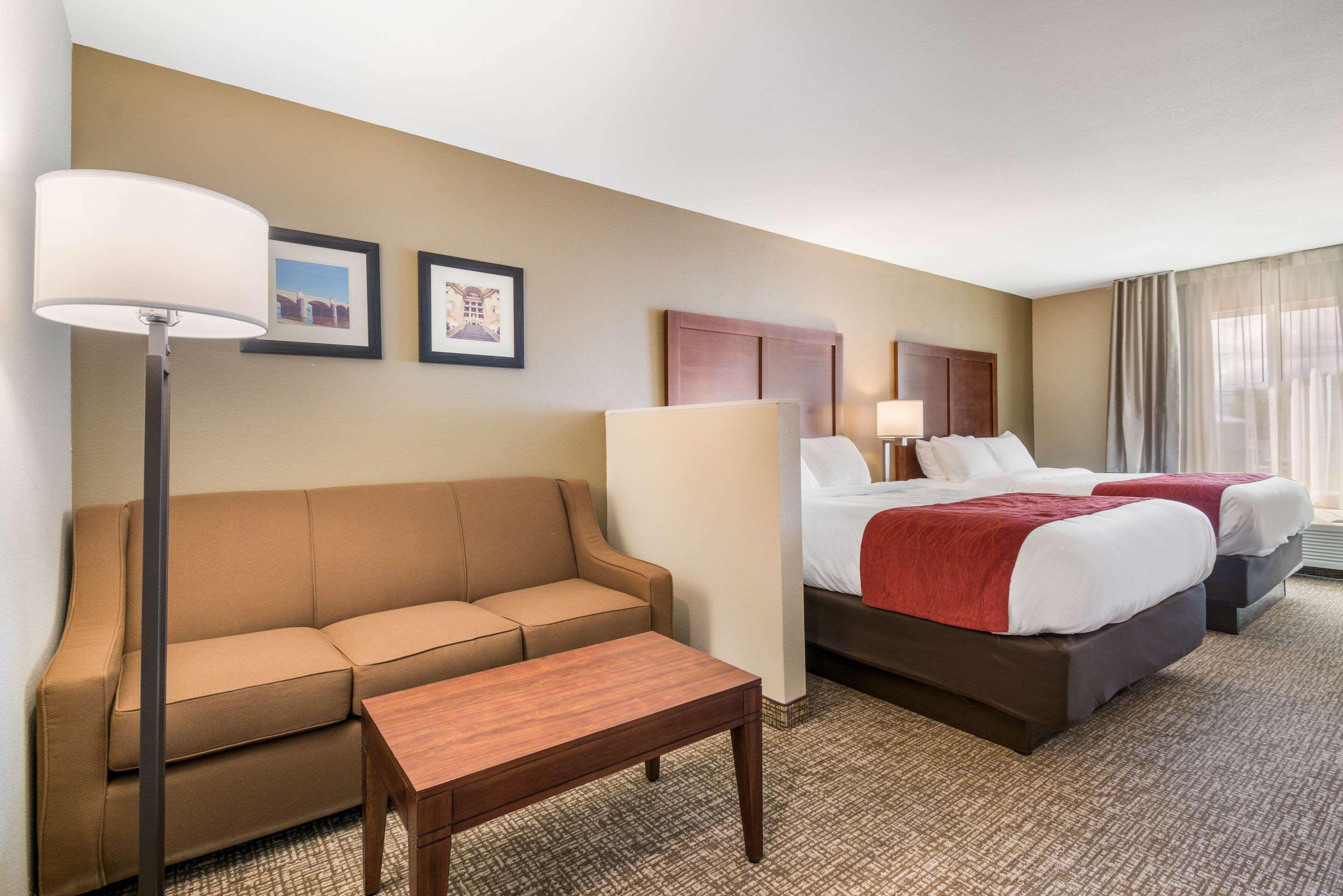 Comfort Inn & Suites Harrisburg - Hershey West Bagian luar foto