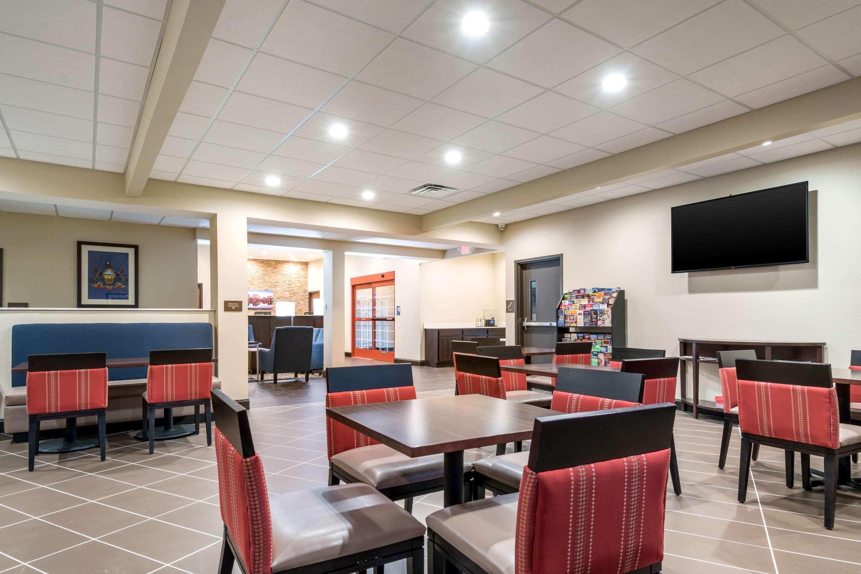 Comfort Inn & Suites Harrisburg - Hershey West Bagian luar foto