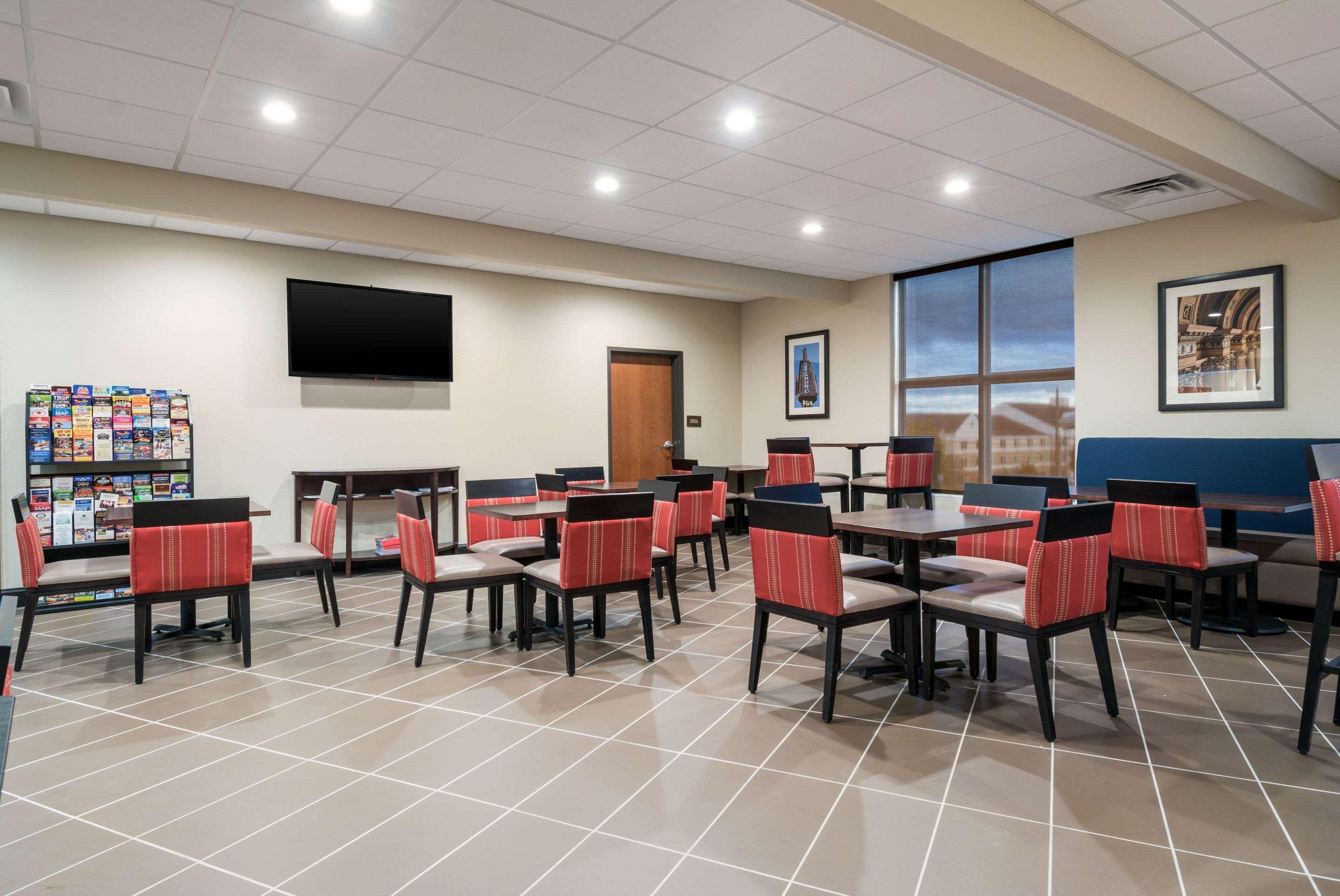 Comfort Inn & Suites Harrisburg - Hershey West Bagian luar foto