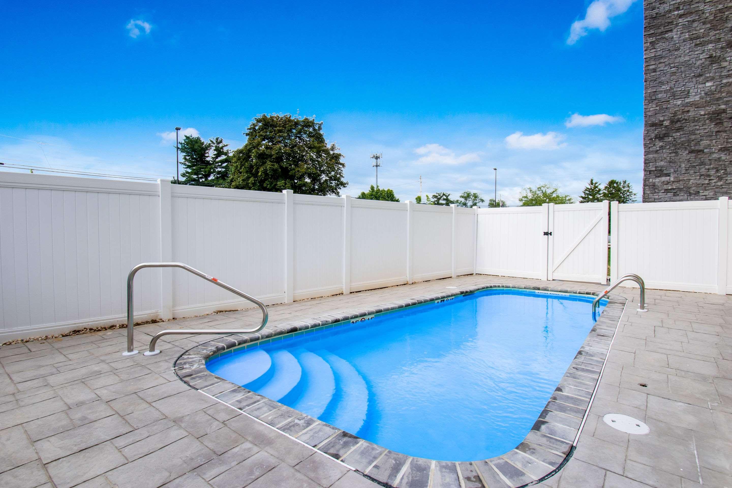 Comfort Inn & Suites Harrisburg - Hershey West Bagian luar foto