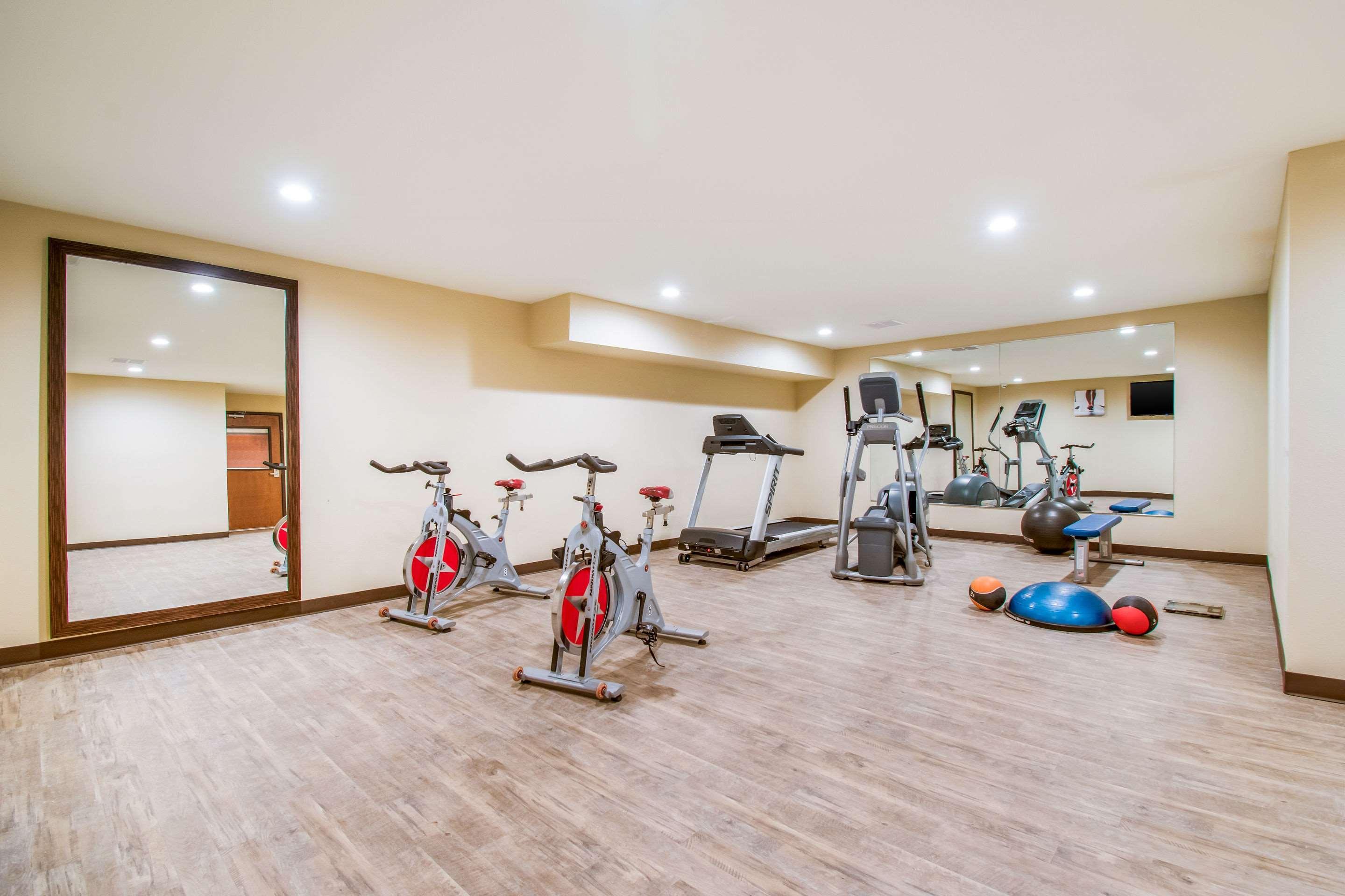 Comfort Inn & Suites Harrisburg - Hershey West Bagian luar foto