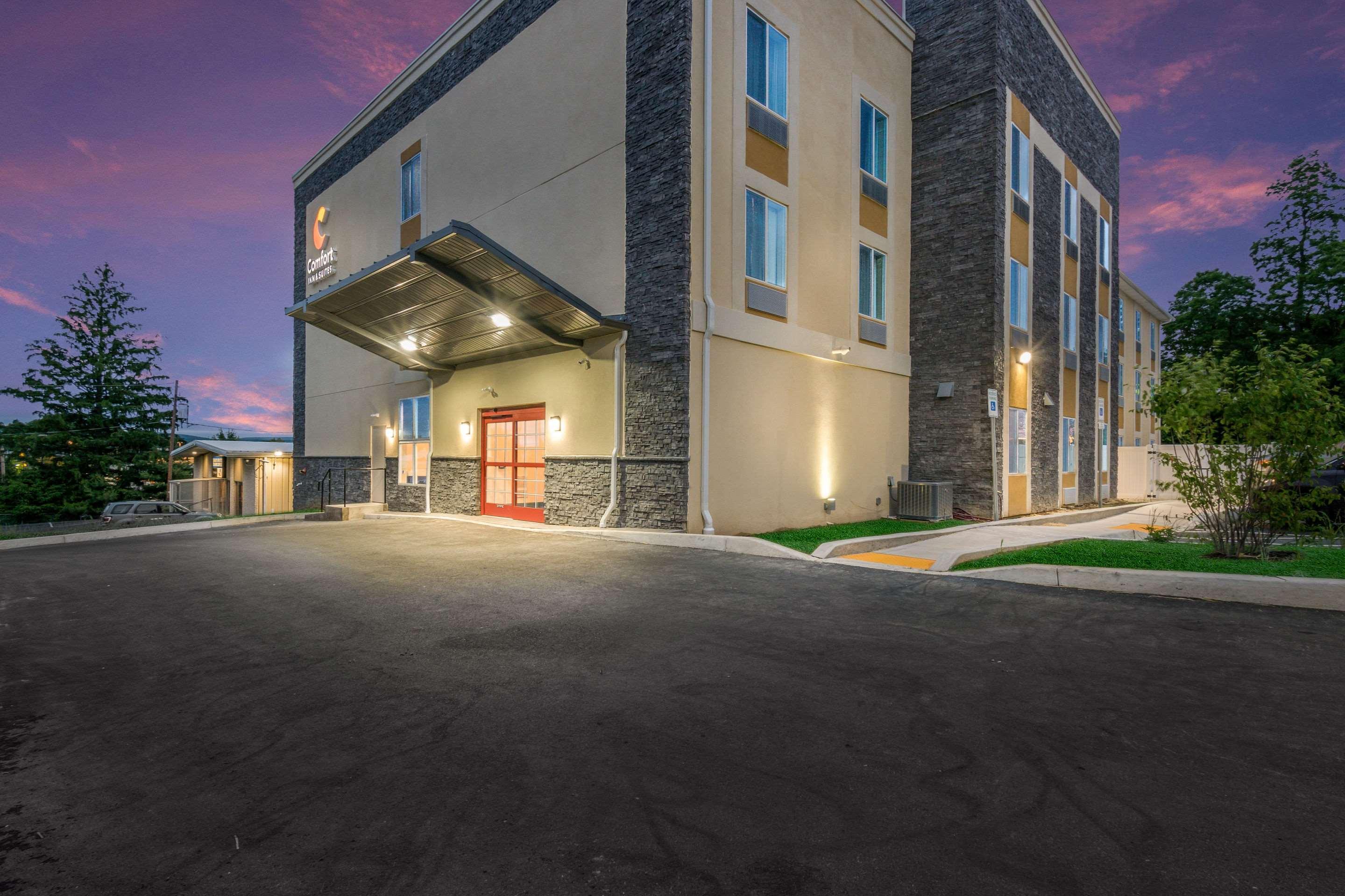 Comfort Inn & Suites Harrisburg - Hershey West Bagian luar foto