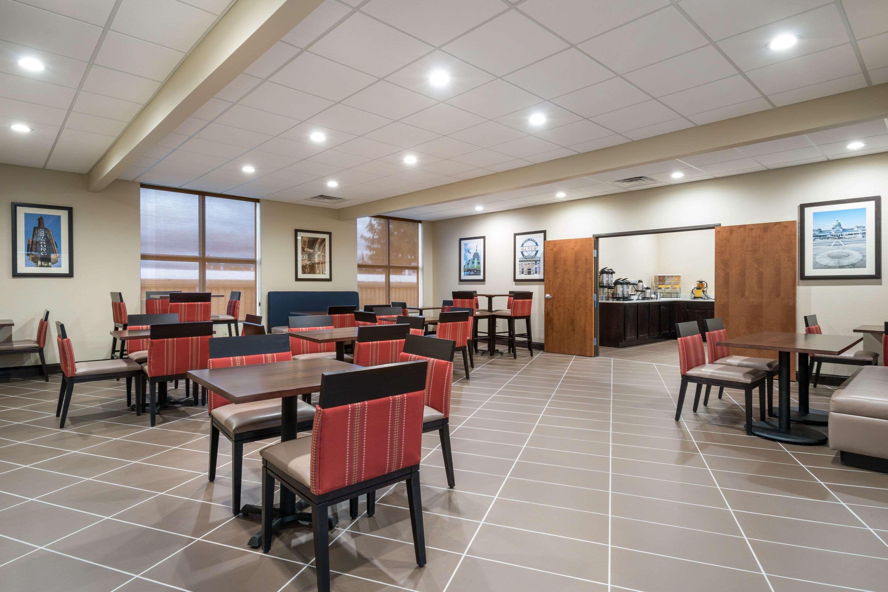 Comfort Inn & Suites Harrisburg - Hershey West Bagian luar foto
