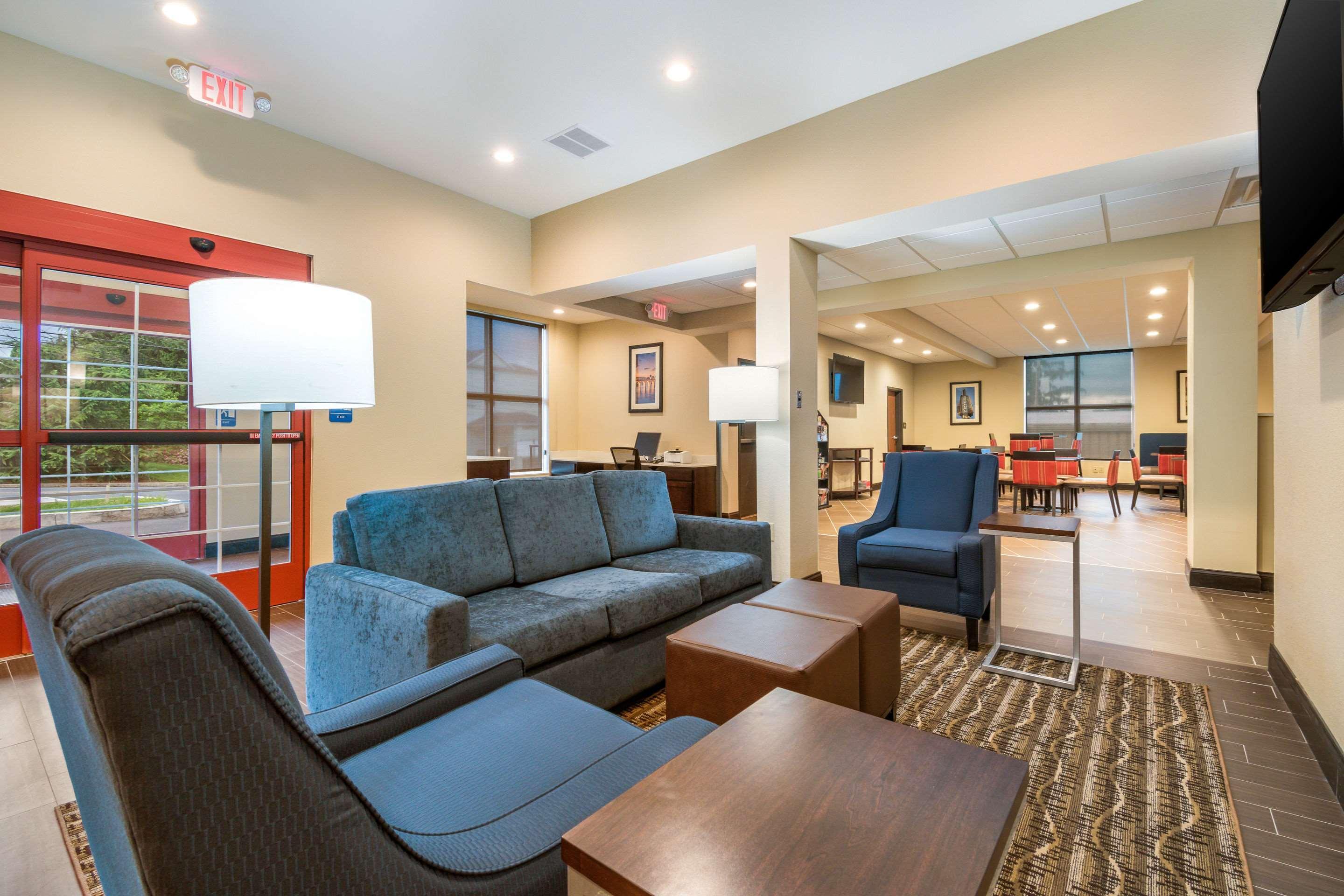 Comfort Inn & Suites Harrisburg - Hershey West Bagian luar foto