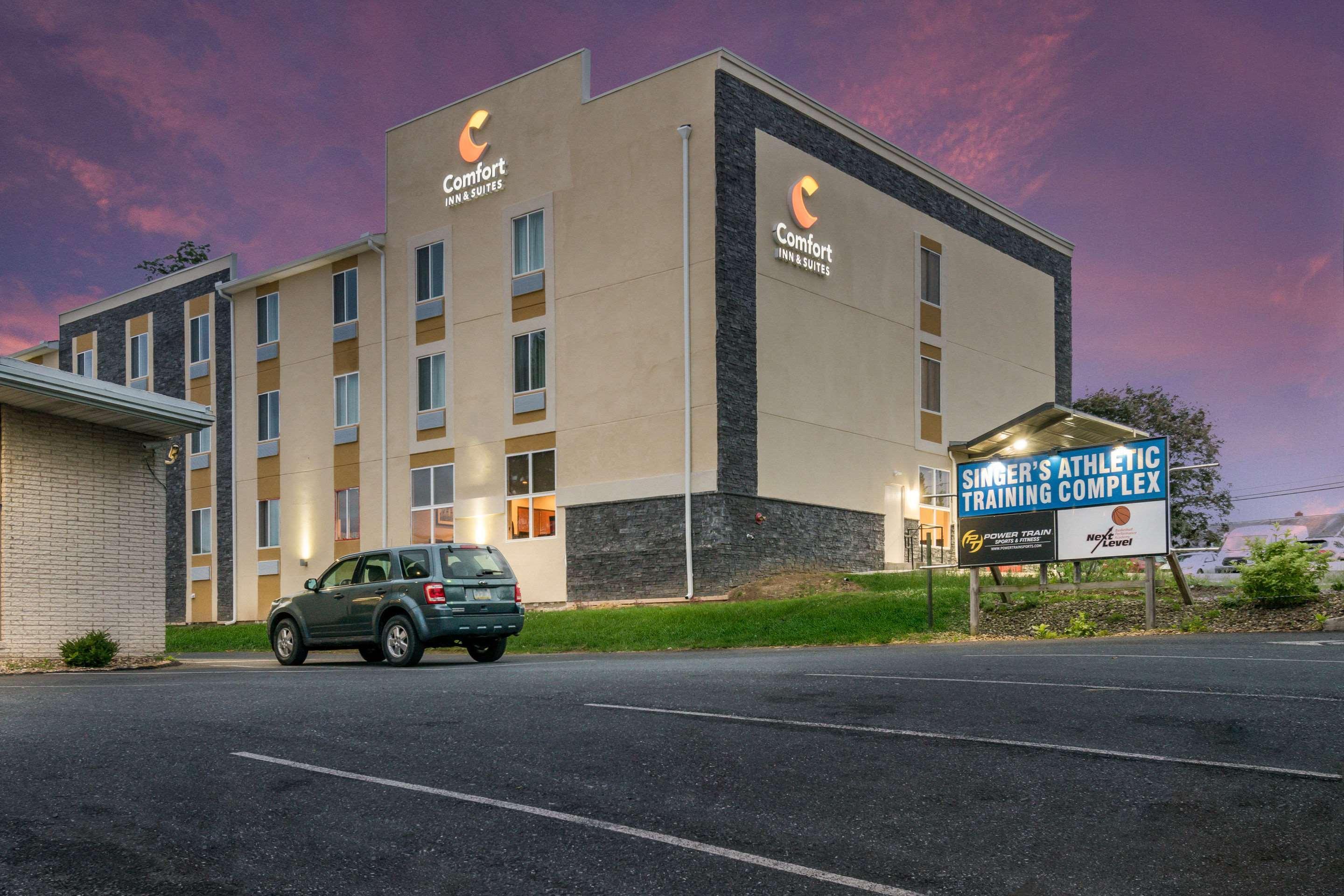 Comfort Inn & Suites Harrisburg - Hershey West Bagian luar foto